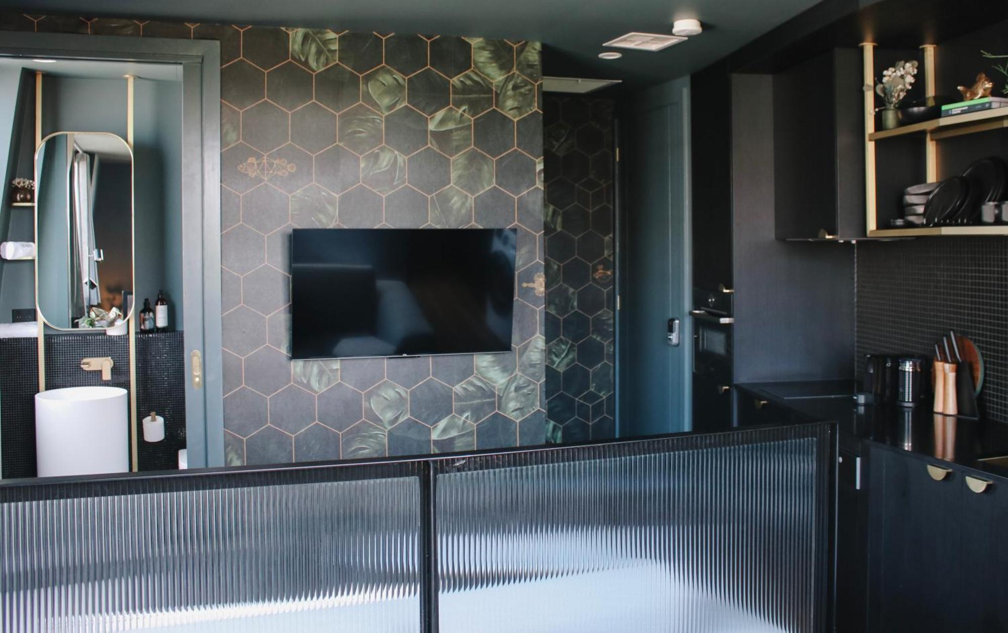 Apartment Braddon - Themed Micro In Canberra's Trendiest Neighborhood