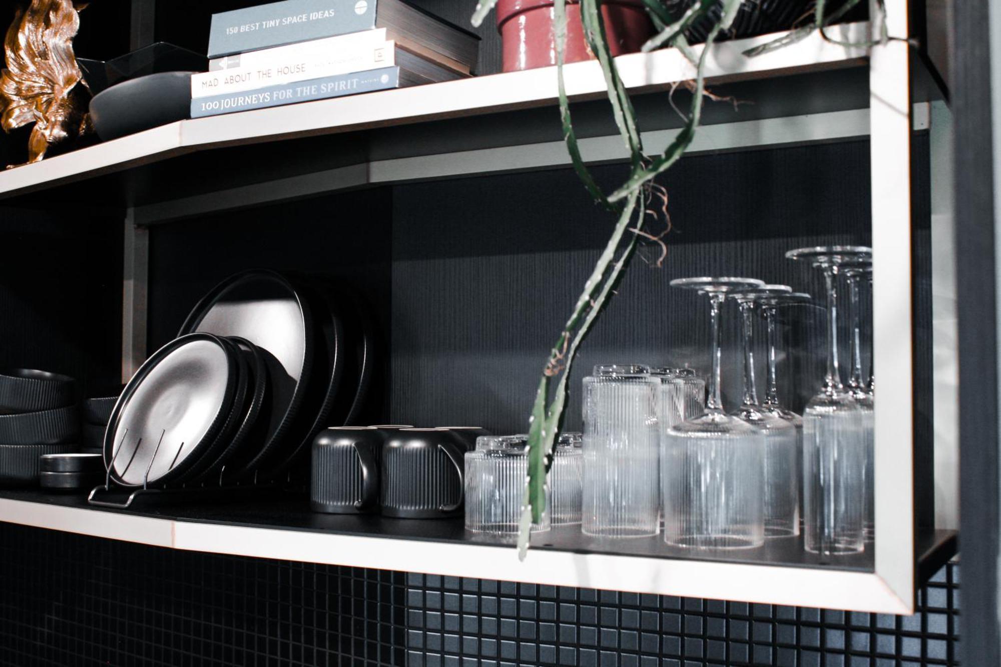 Apartment Braddon - Themed Micro In Canberra's Trendiest Neighborhood *