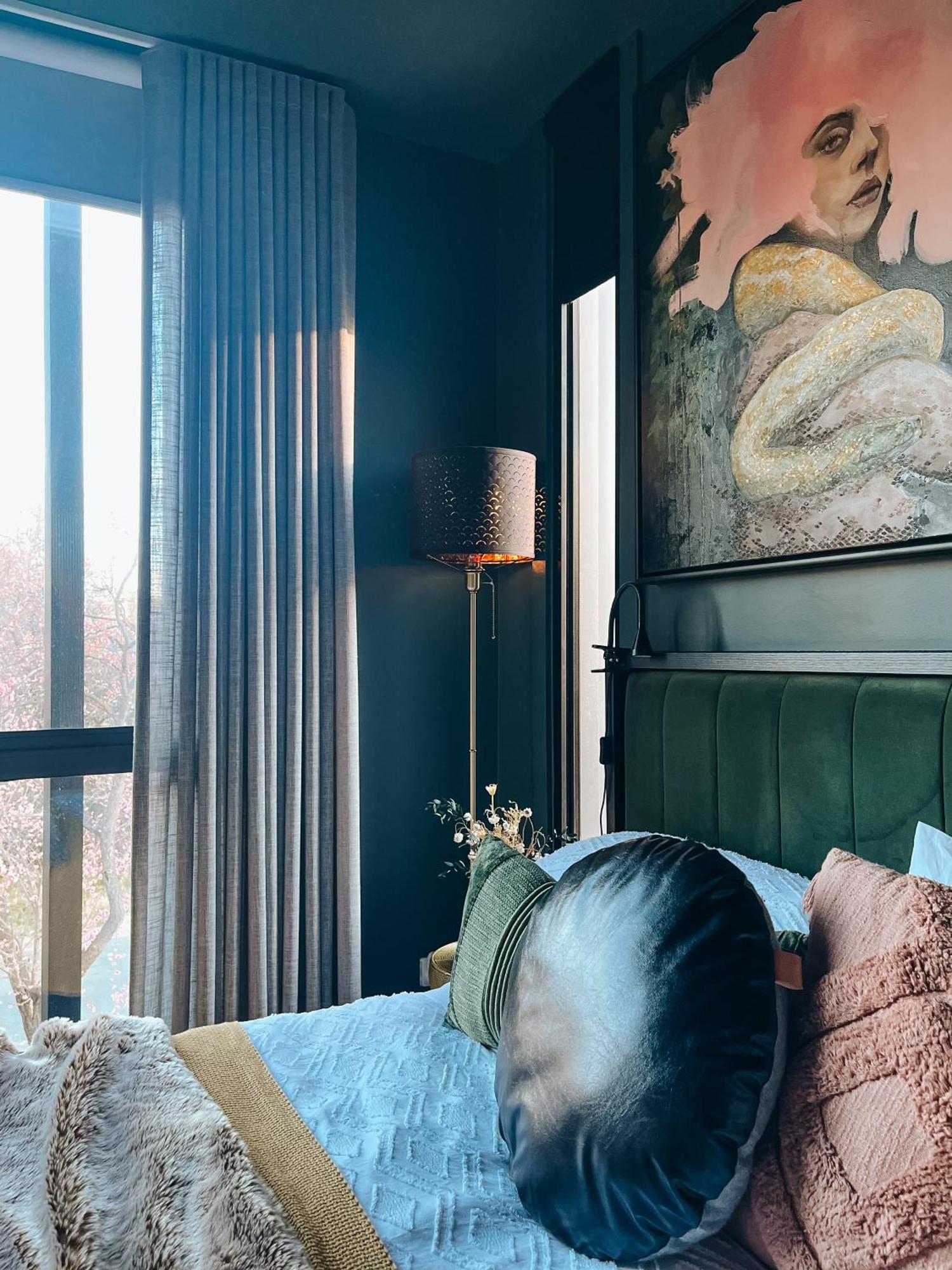 Braddon - Themed Micro In Canberra's Trendiest Neighborhood * Canberra